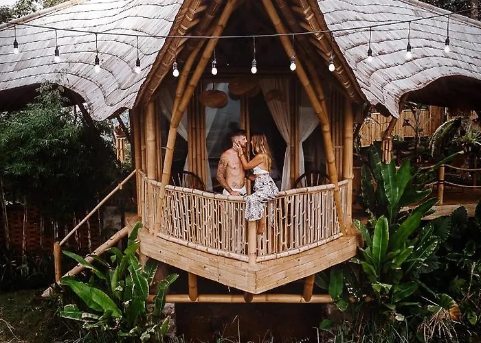 Bird Hills Bamboo House Lodge