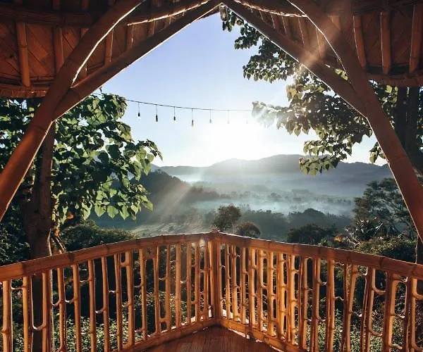 Bird Hills Bamboo House * Karangasem