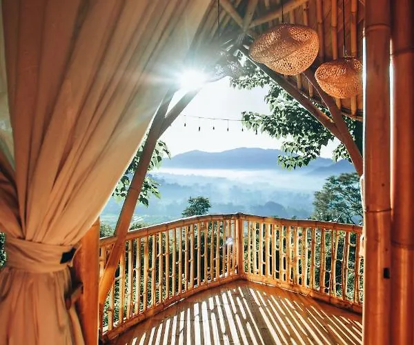 Bird Hills Bamboo House *